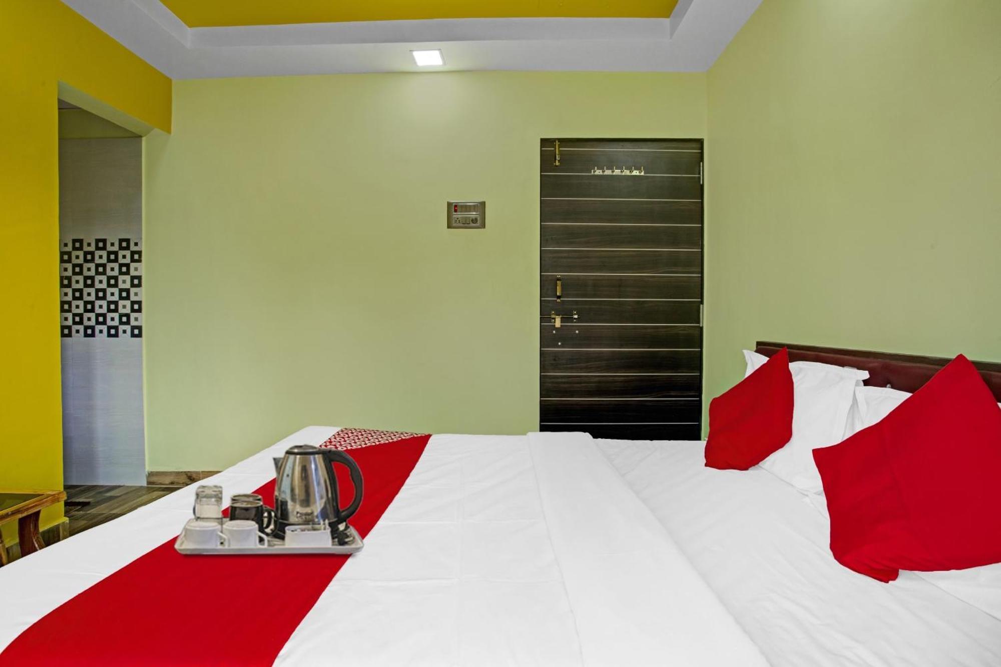 Hotel O Om Sai Residency Lodging And Boarding Taloje Budrukh Dış mekan fotoğraf